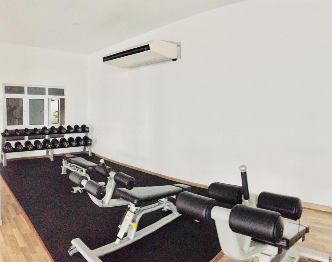 Ezhome Mesahill Nilai Buitenkant foto