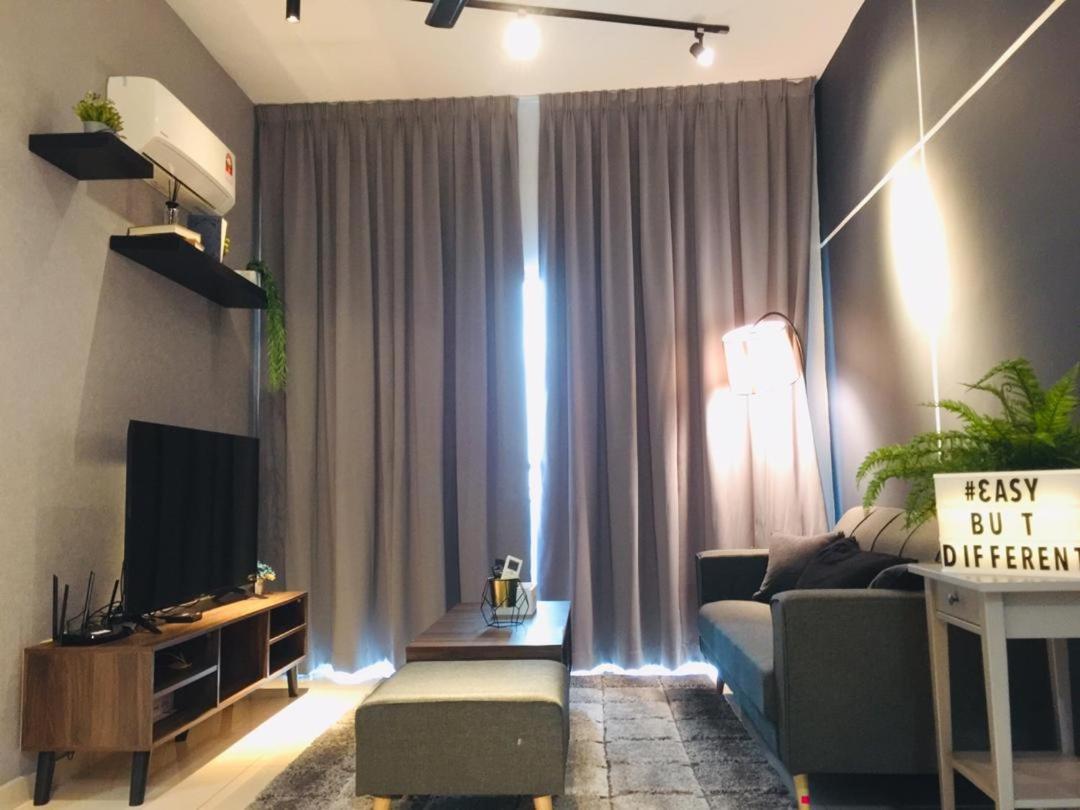 Ezhome Mesahill Nilai Buitenkant foto