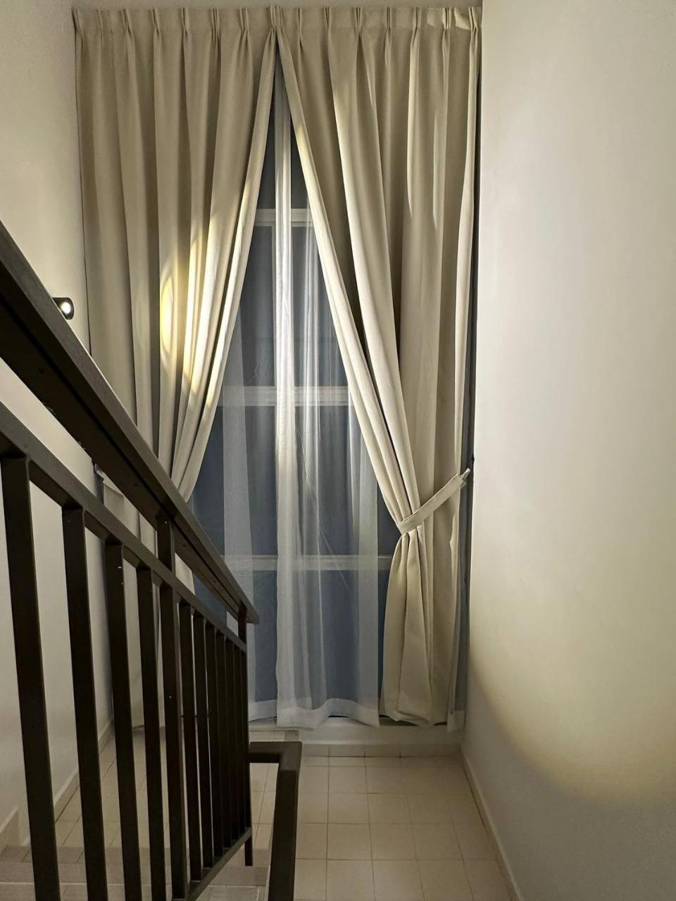 Ezhome Mesahill Nilai Buitenkant foto